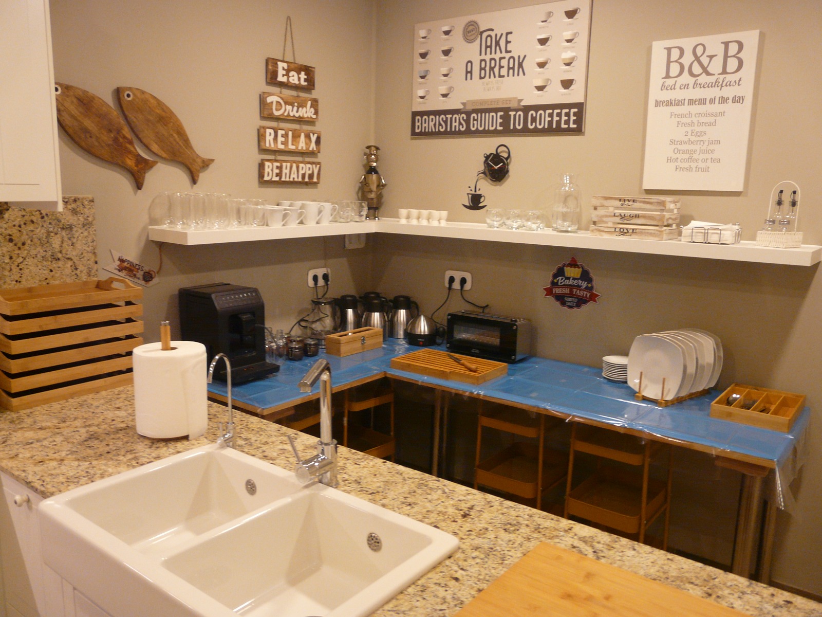 Keuken, volledig uitgerust en beschikbaar voor gasten om te gebruiken en te huren